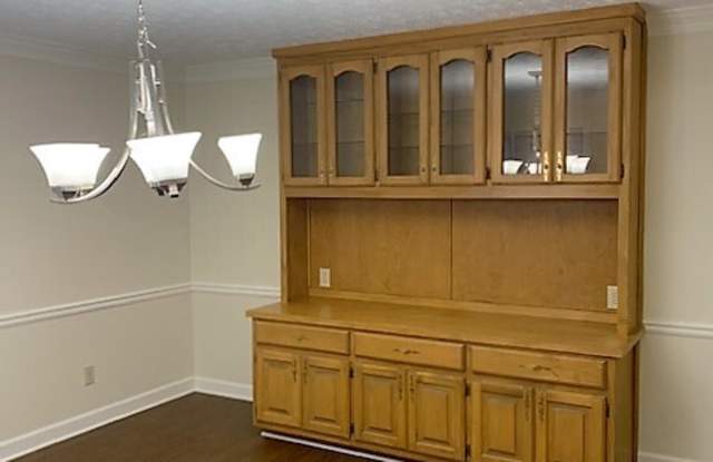 6251 Southland Forest Drive Gallery 4