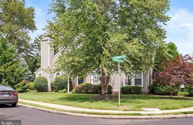 2907 POTTERS PLACE - 2907 Potters Place, Village Shires, PA 18966
