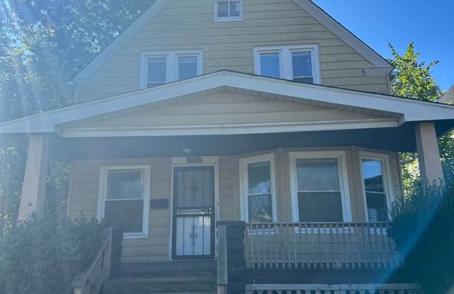 3bd Single 131st/Miles Cash Pay photos photos