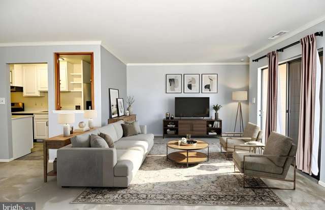 7336 LEE HWY #203 - 7336 Lee Highway, Idylwood, VA 22046