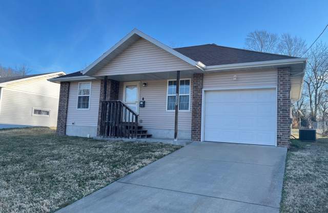 2 Bed/1 Bath Home - 2050 North Washington Avenue, Springfield, MO 65803 2 Bed/1 Bath Home - 2050 North Washington Avenue, Springfield, MO 65803