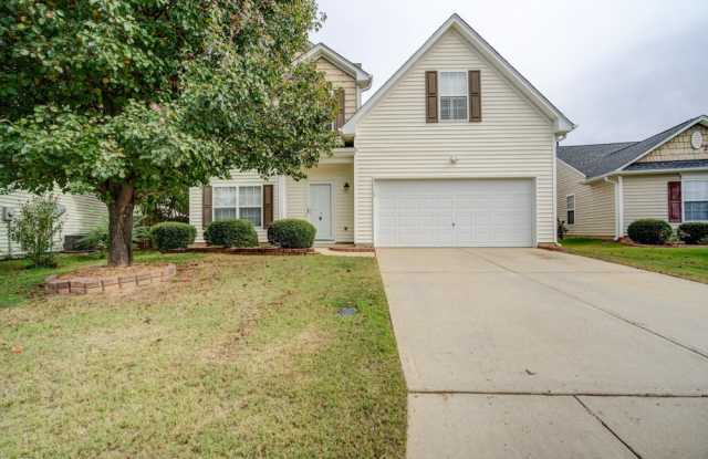 Lovely, 2 Story, Freshly Painted 3 BR, 2.5 BA, Large Open Bonus Room, Fenced Backyard Gallery 2