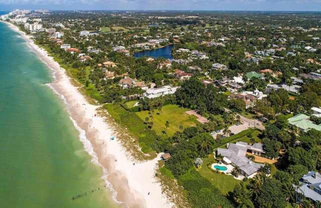 275 Gulf Shore BLVD N - 275 Gulf Shore Boulevard North, Naples, FL 34102