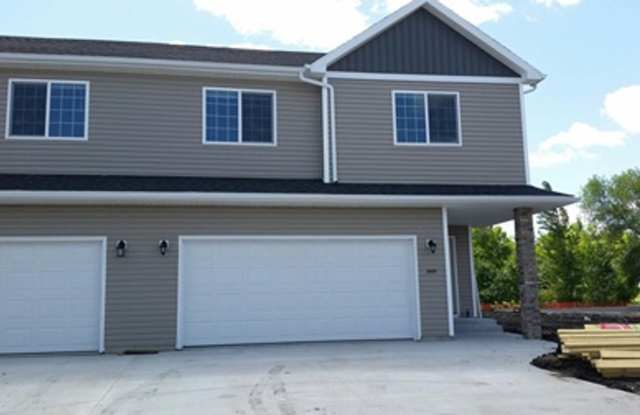 3 Bed 3 Bath Twin Home Gallery 1