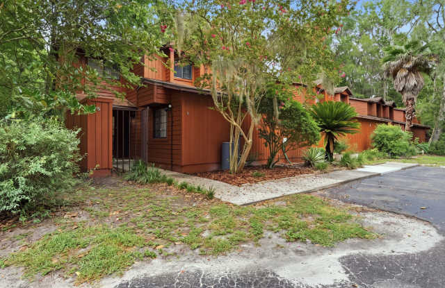 Rockwood Villa 2 bedroom 2 1/2 bath condo Gallery 1