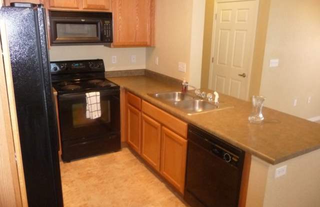 9552 Pearl Circle #102 Gallery 3
