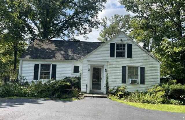 958 MUMMASBURG Road Gallery 1