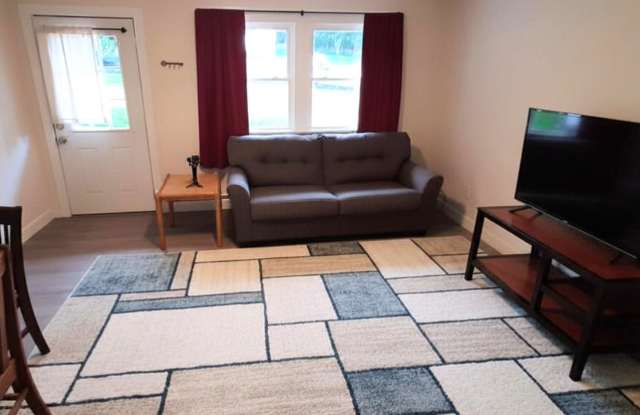 320 Hillview Pl Gallery 4