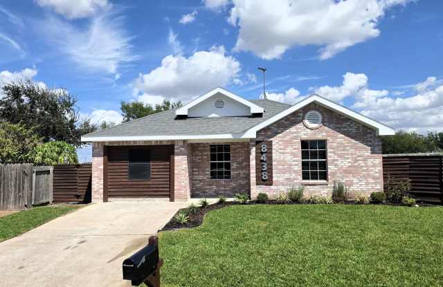 8438 North 18th Lane - 1 Gallery 1