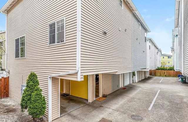 Nice 3 beds/ 2 baths Townhouse In Greenwood! photos photos Nice 3 beds/ 2 baths Townhouse In Greenwood! photos photos