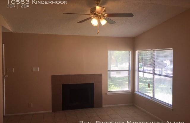10563 Kinderhook Gallery 3