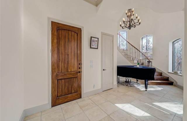 7000 Kenswick Drive Gallery 4