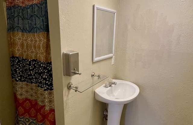 109 West Dale Street photos photos