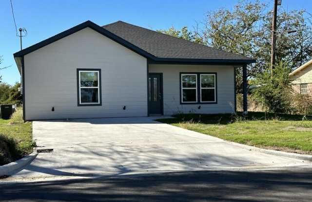 500 Como Street South - 500 Como Street South, Sulphur Springs, TX 75482