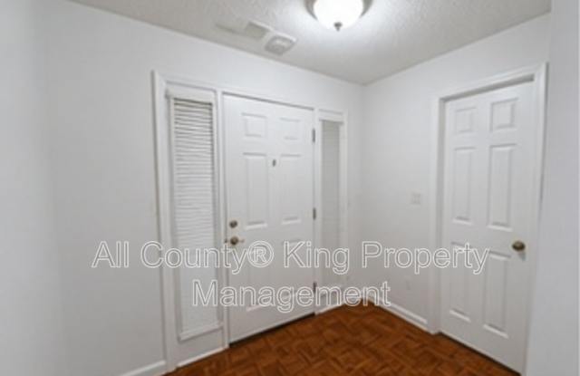 342 Waterdown Drive Gallery 3