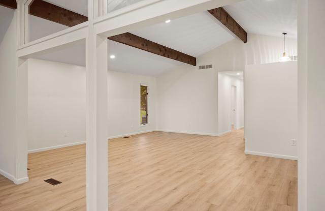 875 Brandon Circle Gallery 4