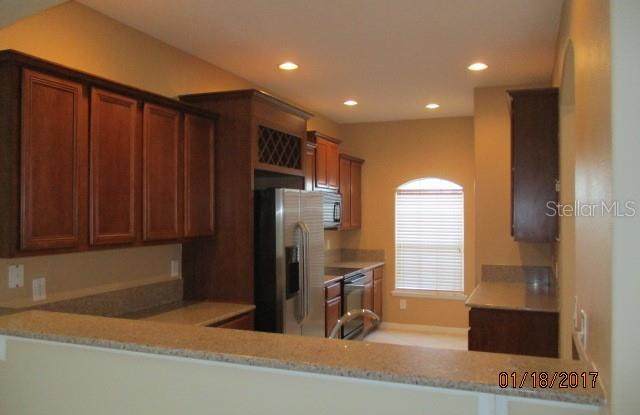 16043 RIVER POINTE COURT Gallery 2