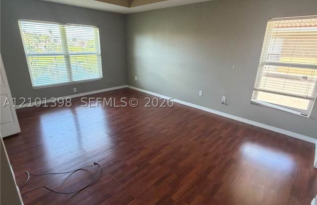 901 Seminole Palms Dr Gallery 3