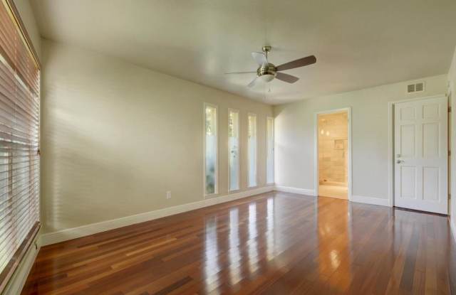 3903 Cresthill Gallery 3