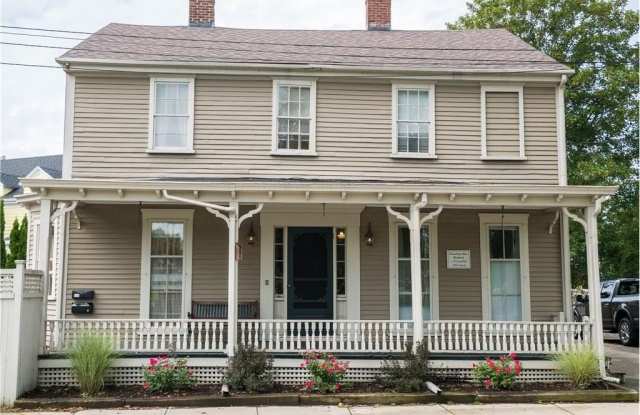 66 Farewell Street unit: 2 photos photos 66 Farewell Street unit: 2 photos photos