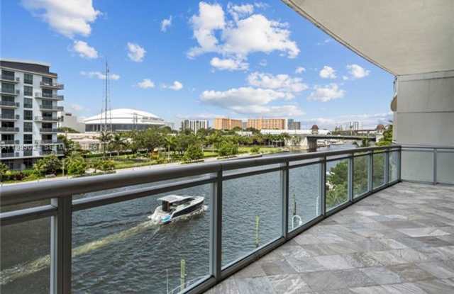 1090 NW N River Dr # 402 (A11999024) photos photos