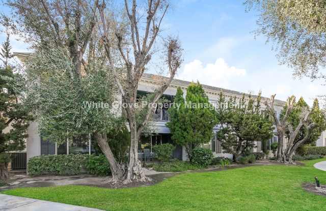 3 Bedroom Fullerton Townhome - 1621 South Pomona Avenue, Fullerton, CA 92832
