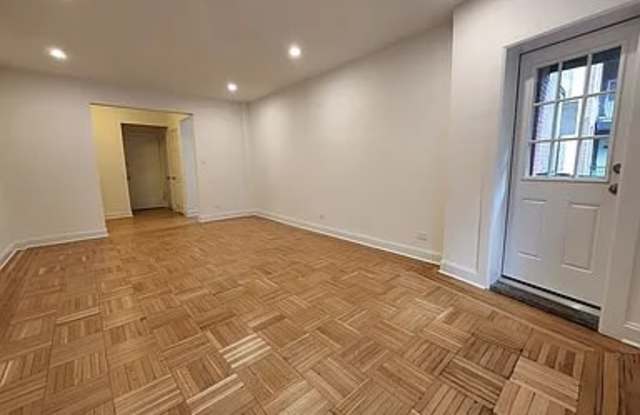 3550 78th St Apt 1K Gallery 4