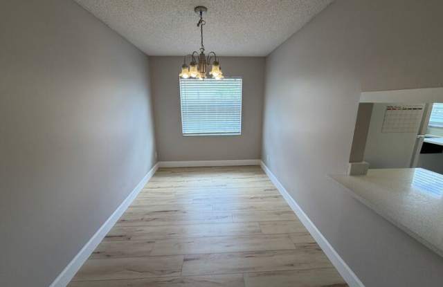 4160 Pershing Pointe Place Gallery 3