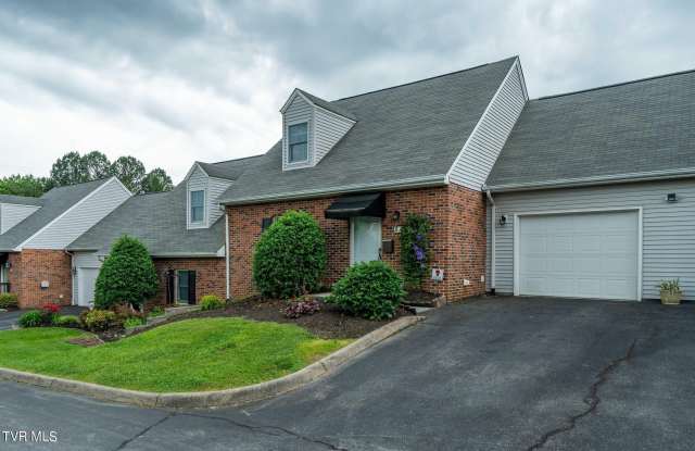 2700 Indian Ridge Road Gallery 2