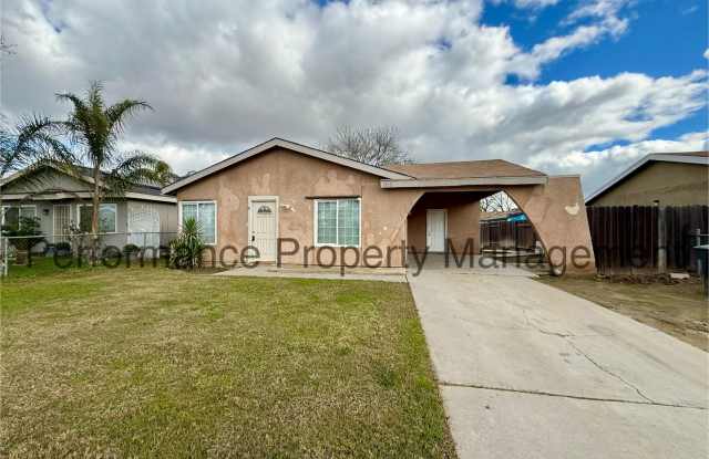 Beautiful 4 Bed/2 Bath SW Bakersfield Home w/ RBP  $0 Deposit Option photos photos