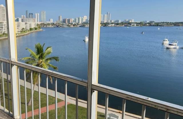 2910 Point East Dr photos photos