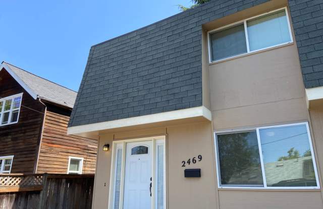 Four Bedroom Home Near Campus photos photos
