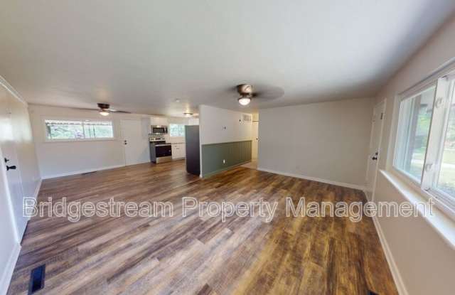 2011 Lehigh Place photos photos