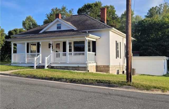 641 Sunset Drive Gallery 1