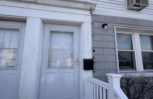 30 Howland Avenue photos photos