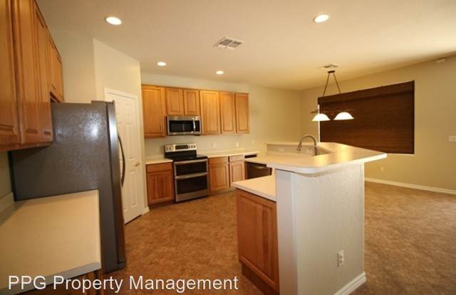 13633 W Alvarado Dr Gallery 4