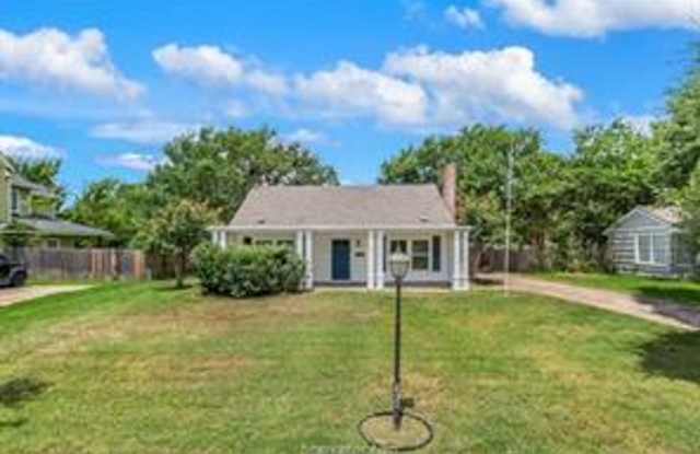 305 Frances - 305 Francis Drive, College Station, TX 77840