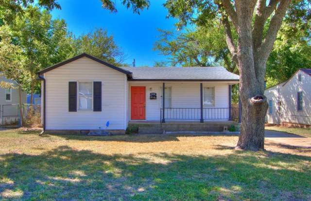 Charming 2 bed 1 bath home with many updates! photos photos
