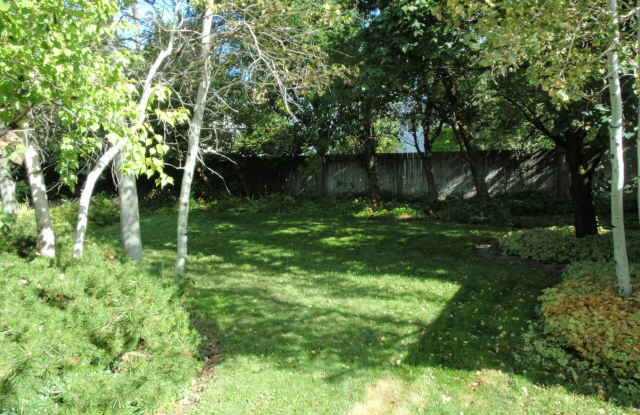 East Layton Home with Beautiful Landscaping for Rent photos photos