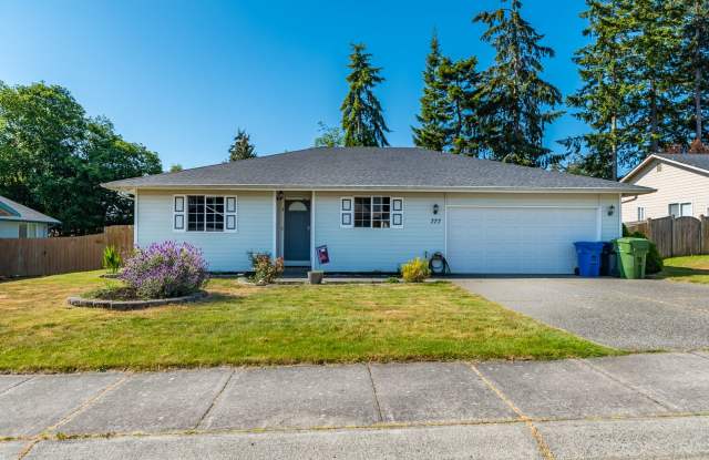 3 Bedroom 2 Bath Home - 777 Southwest 1st Avenue, Oak Harbor, WA 98277
