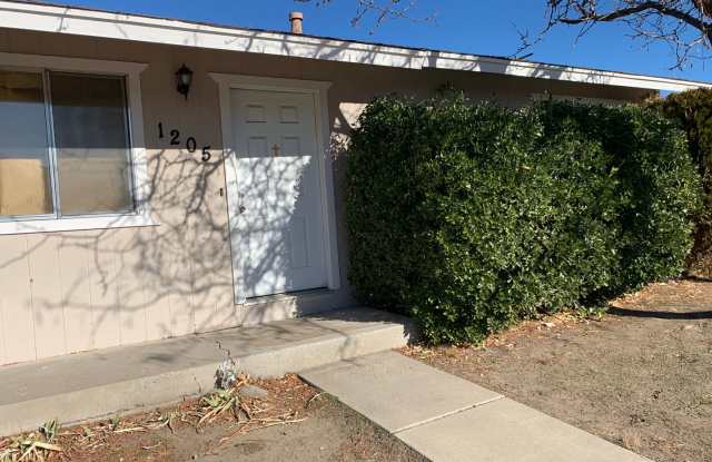 Rare 1 bedroom detached home with yard photos photos