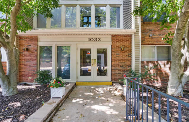 COMING SOON!! Spacious 2-Bedroom, 2-Bath Condominium in Creve Coeur – A Must-See Gem! photos photos