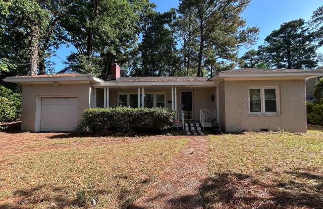 Stylish Ranch home with Expansive Yard in Prime Location! "ASK ABOUT OUR ZERO DEPOSIT" photos photos