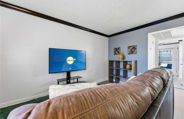 139 OYSTER BAY Circle Gallery 4