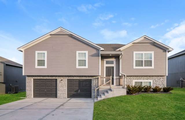 912 Northwest High View Drive Gallery 1