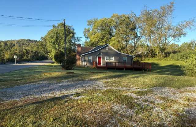 Very nice 4 bedroom home near Tri Cities Airport & Northeast State! Gallery 3