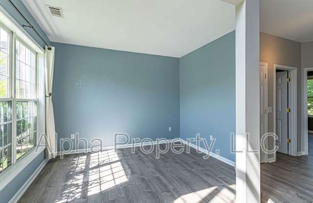 504 Collingsworth Ln Gallery 4