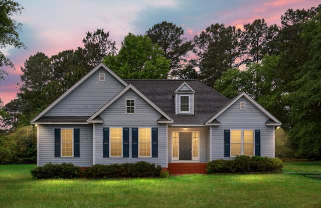 Spacious 3 Bedroom Home in Laurel Hill – Perfect for Relaxed Living photos photos