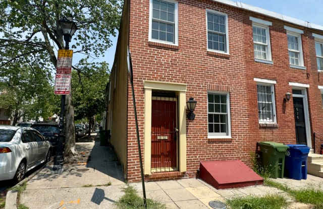 Charming 2 Bedroom/1 Bathroom Townhome in Baltimore, MD! photos photos