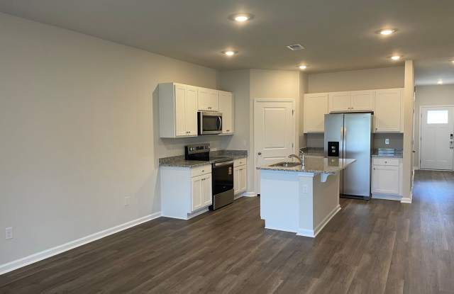 3 bedroom 2 bath Townhouse in The Townes at Rich Square at Brunswick Plantation Gallery 4